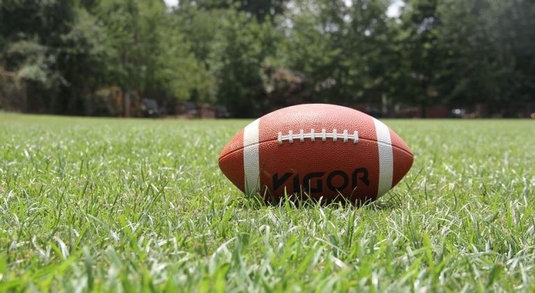 american-football-field-equipment-gartennet